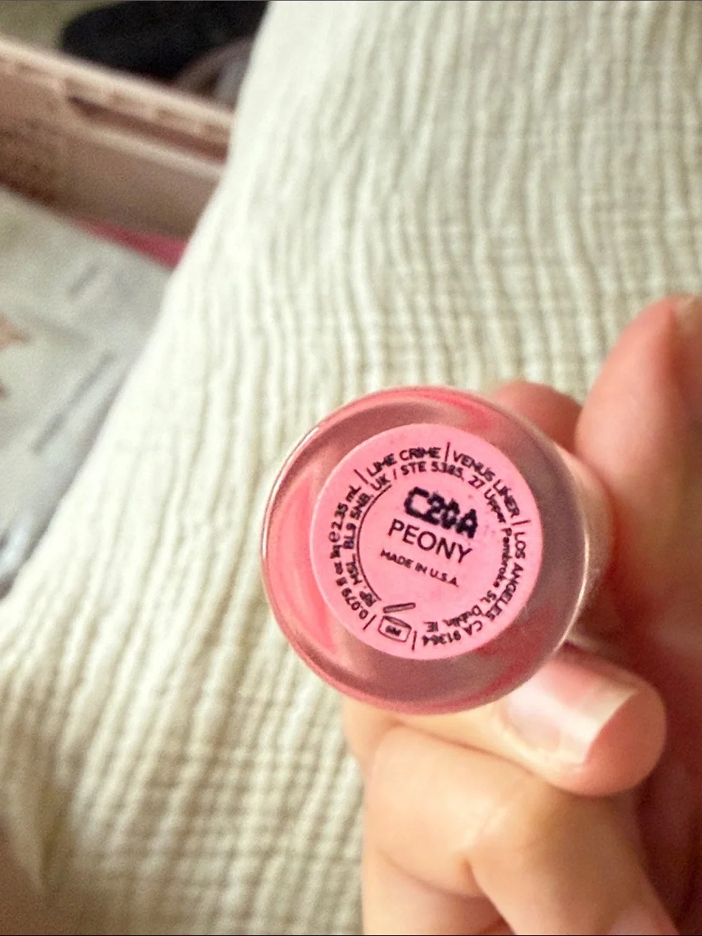 Lime  Crime Venus Liquid Eye Liner pastel light baby pink